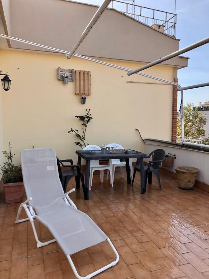 La Terrazza Del Sole Apartment Рим Екстериор снимка